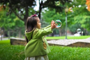 Girl with bubble 