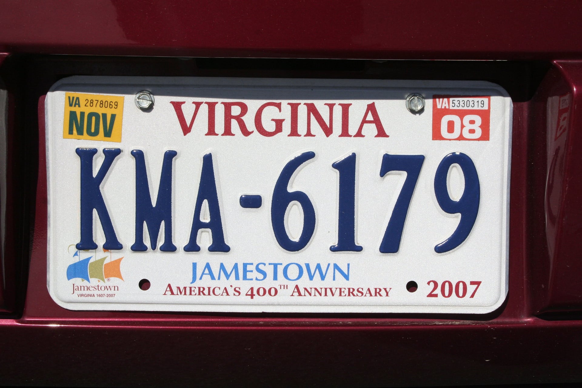 How to Apply and Remove a Vehicle Registration Sticker